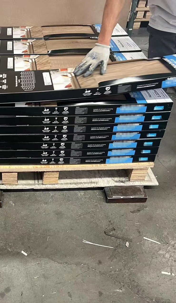 Initial packaging of cardboard boxes